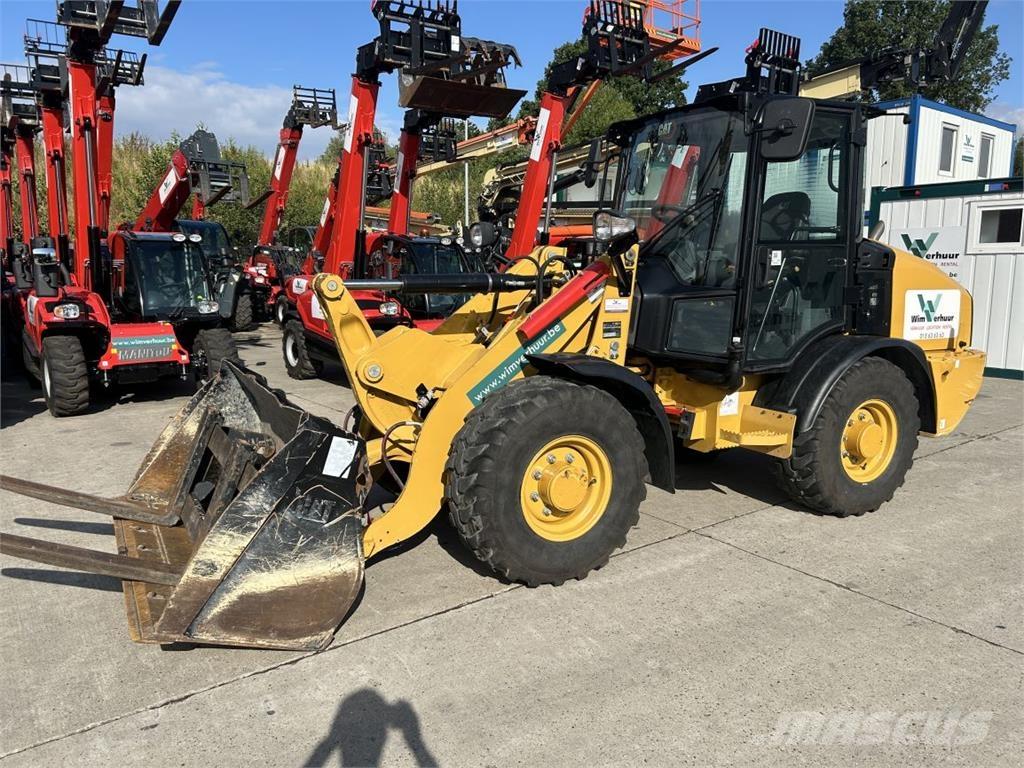 CAT 906 (9145) Višenamjenski utovarivači