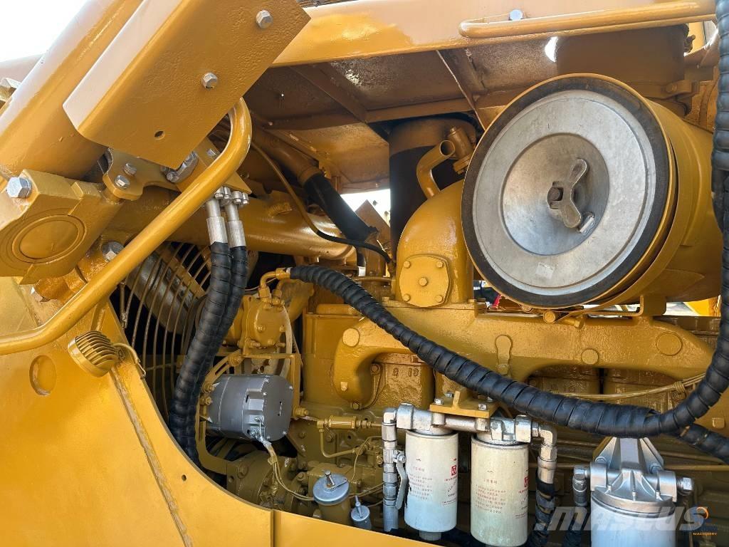 CAT D 7 G Buldožeri gusjeničari