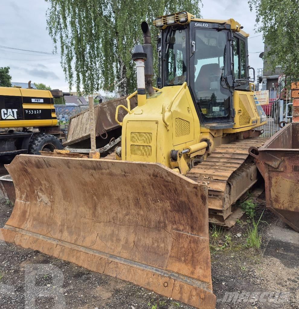 Komatsu D 51 EX-22 Buldožeri gusjeničari