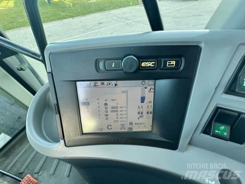 CLAAS AXION 810 Traktori