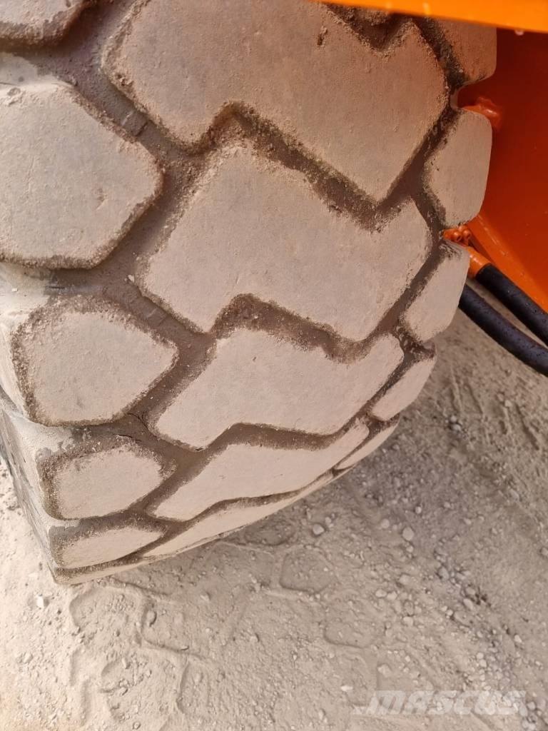 Doosan DL 300-3 Utovarivači na kotačima