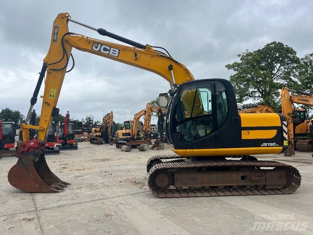 JCB JS 130 Bageri gusjeničari