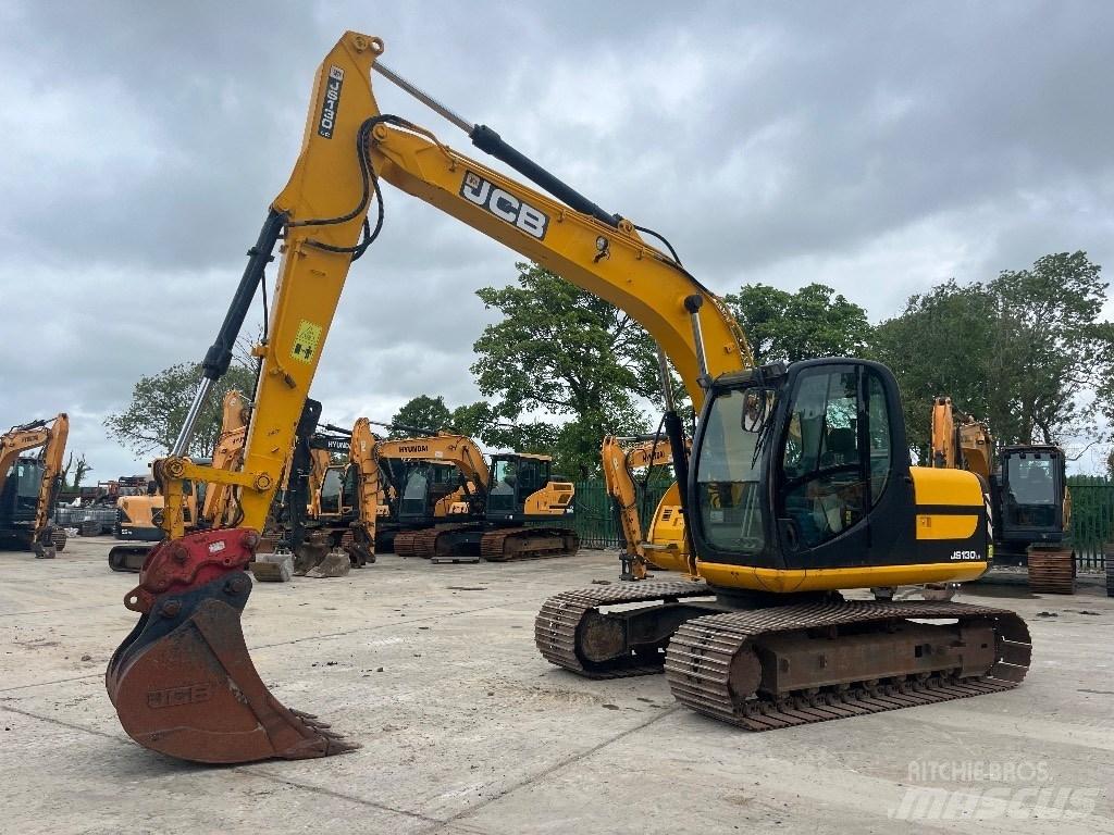 JCB JS 130 Bageri gusjeničari