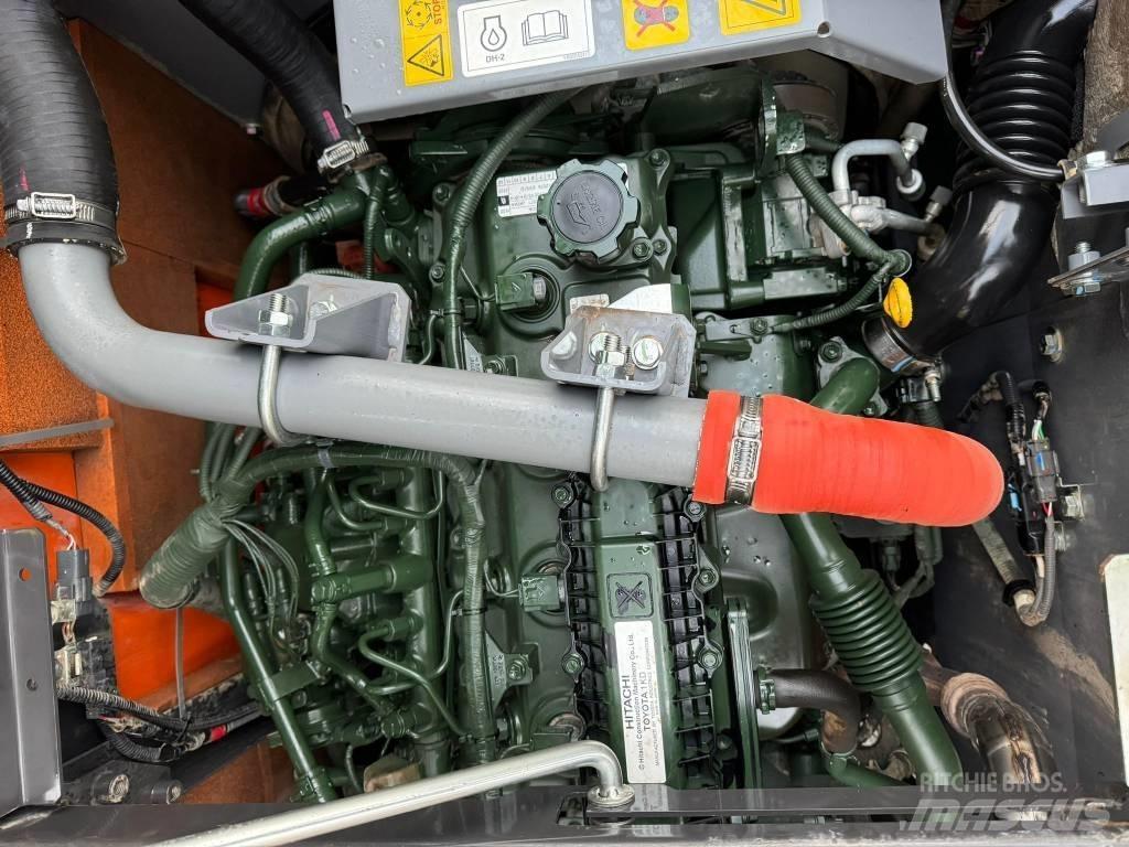 Hitachi ZX 130-7 Bageri gusjeničari