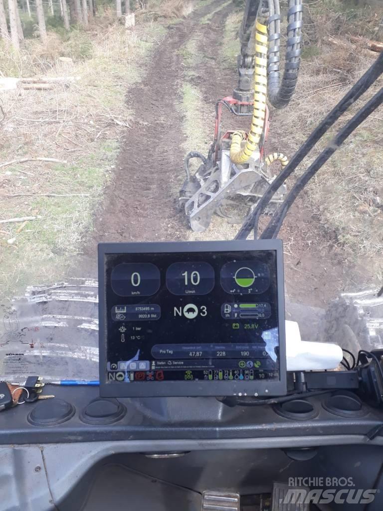 Komatsu 931 XC Harversteri