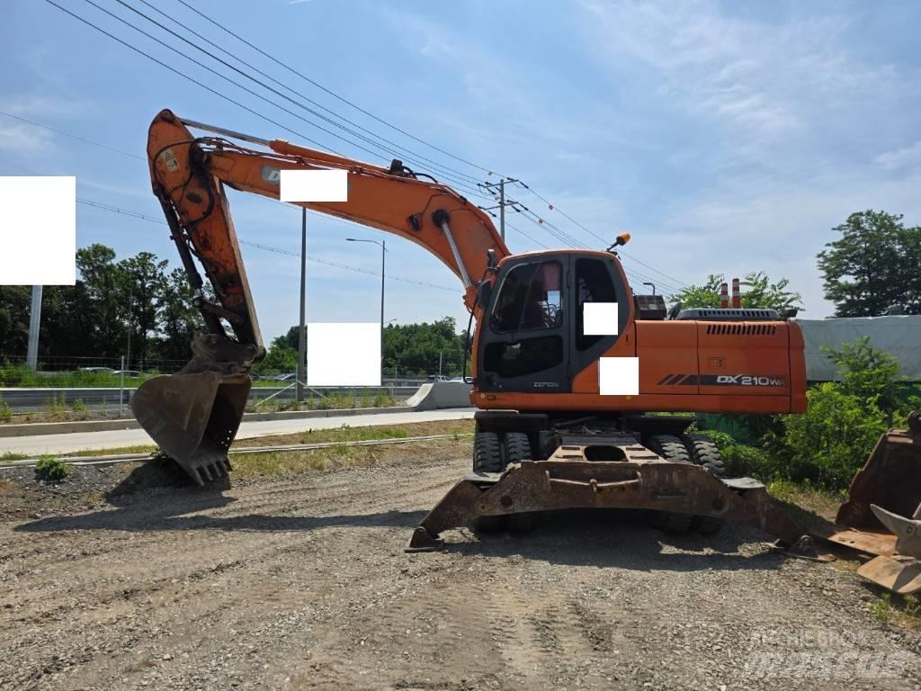 Doosan DX 210 W Bageri na kotačima
