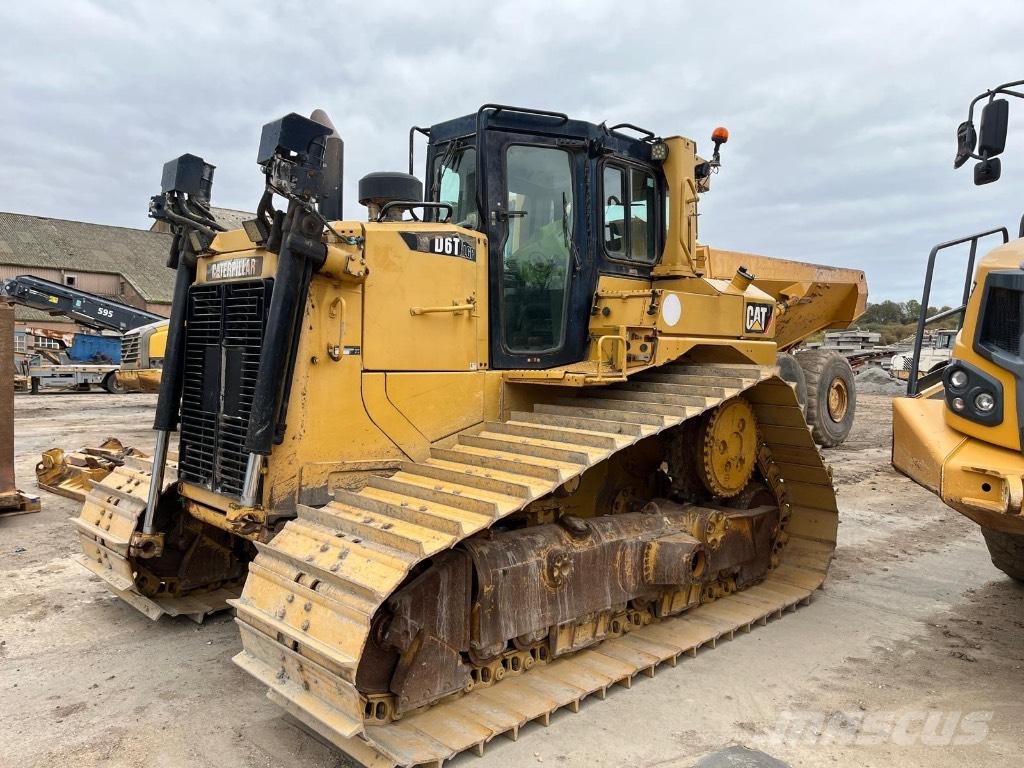 CAT D 6 T LGP Buldožeri gusjeničari