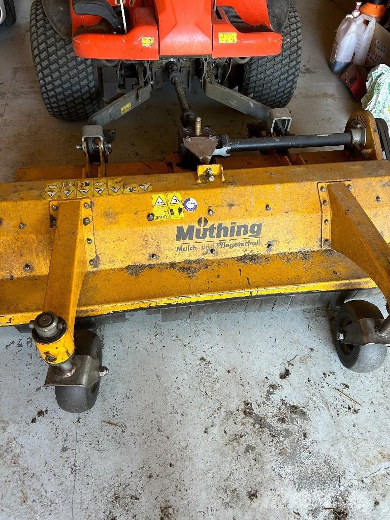 Kubota F 251 Priključne i vučne kosilice