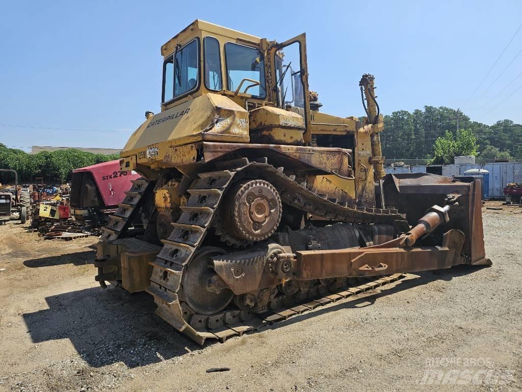 CAT D 8 L Buldožeri gusjeničari