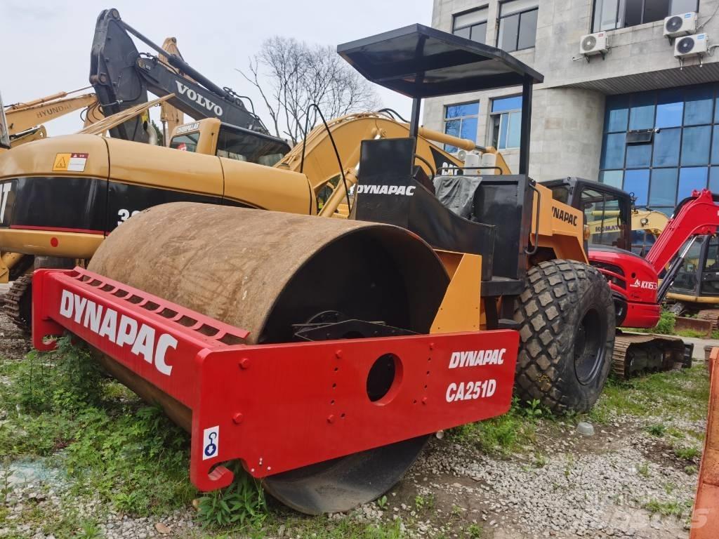 Dynapac CA 251 D Valjci sa jednim bubnjem