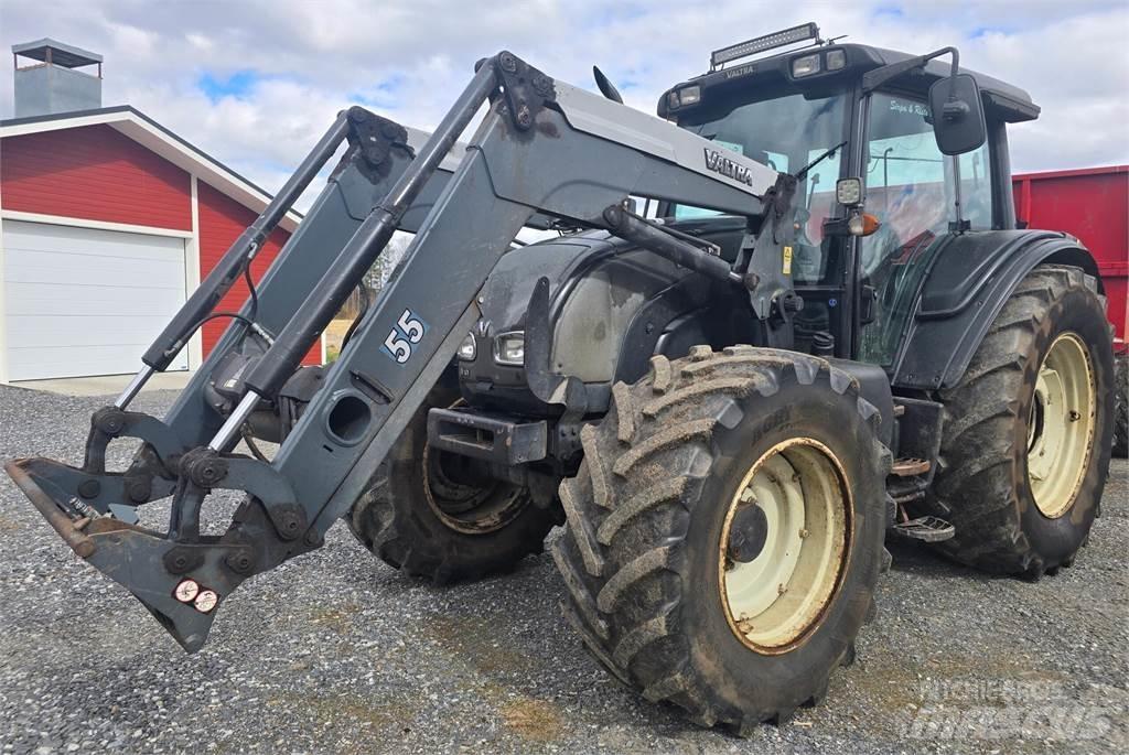 Valtra N141 HiTech Traktori