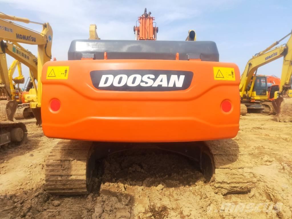 Doosan DX260LC Bageri gusjeničari