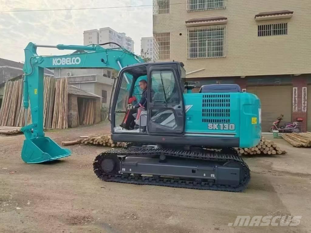 Kobelco SK130-11 Midi bageri 7t – 12t