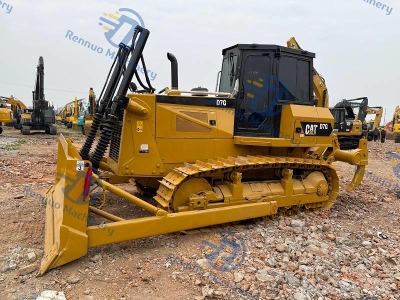 CAT D 7 G Buldožeri gusjeničari