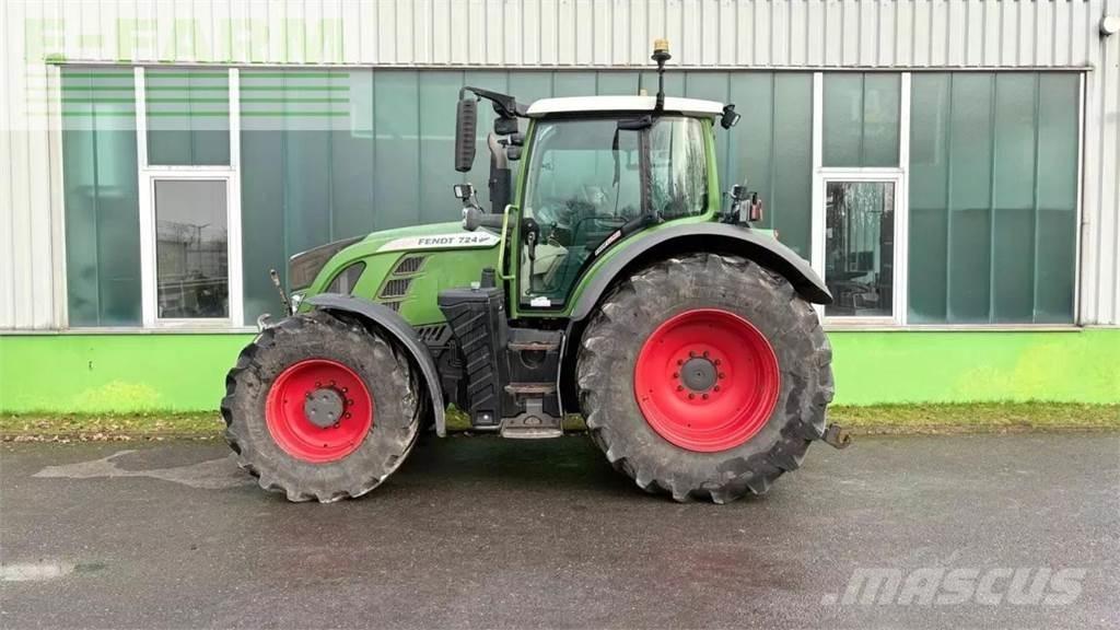 Fendt 724 vario s4 Traktori