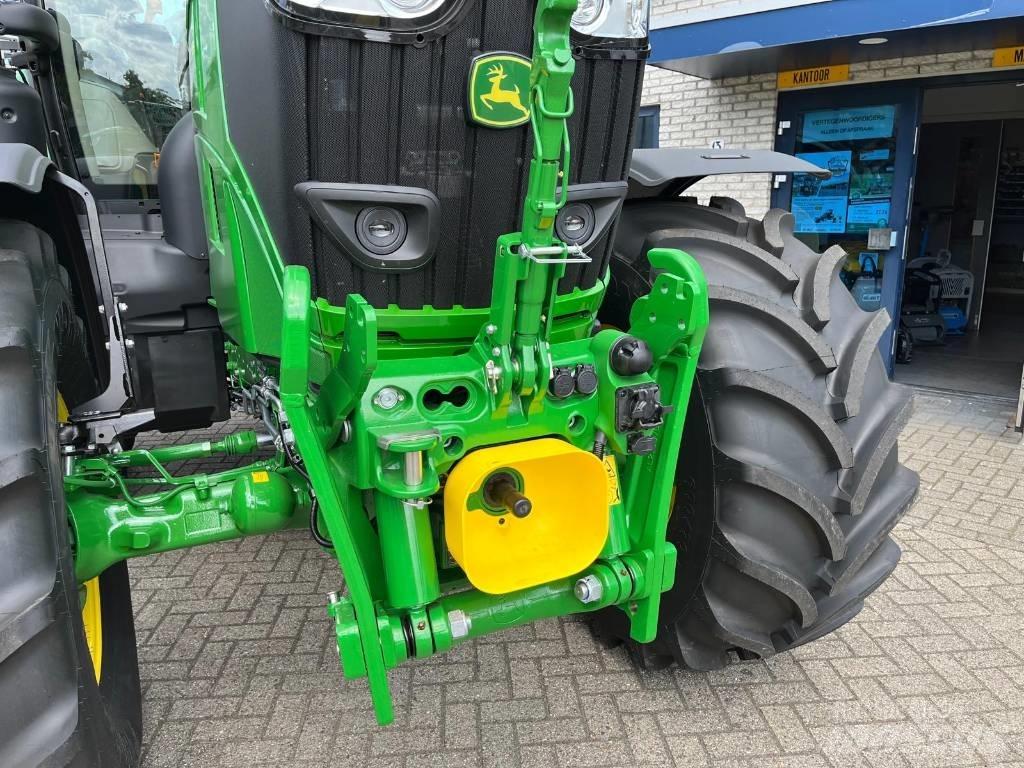 John Deere 6R195 Traktori