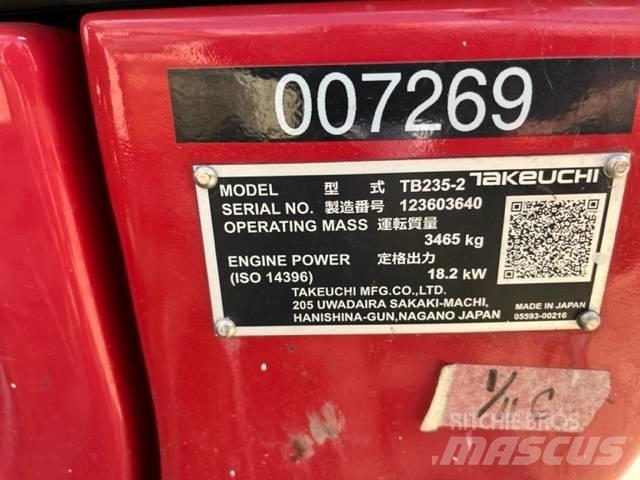 Takeuchi TB235 Mini bageri <7t