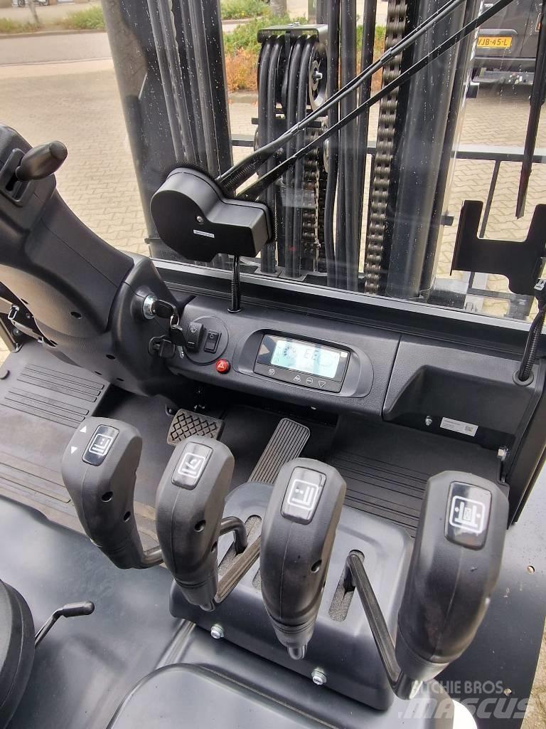 Bobcat B 30 X-7 Plus Električni viličari