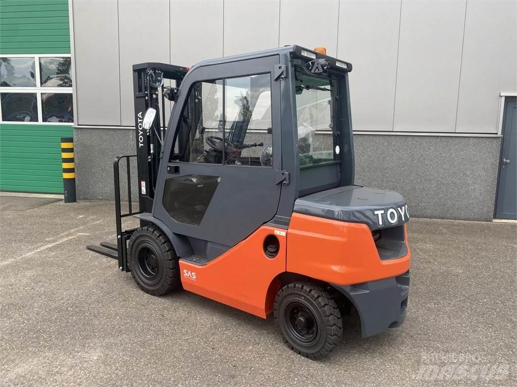 Toyota 52-8FDF25 Dizelski viličari