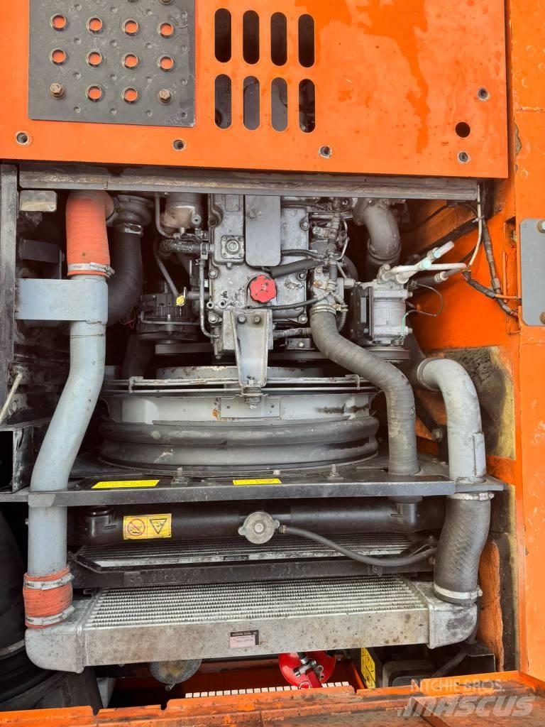 Hitachi ZX 140 W T-3 Bageri na kotačima