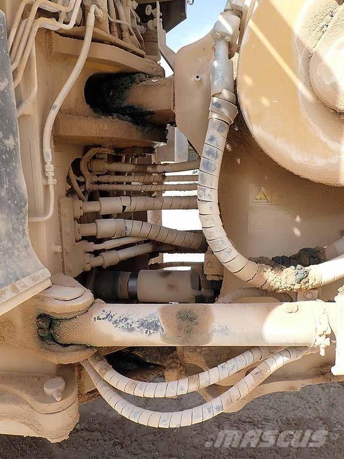 CAT 988K Utovarivači na kotačima