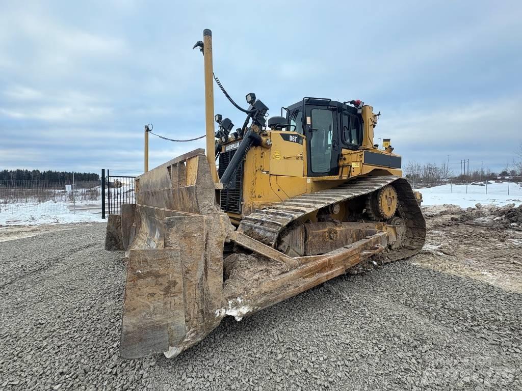 CAT D 6 T LGP Buldožeri gusjeničari