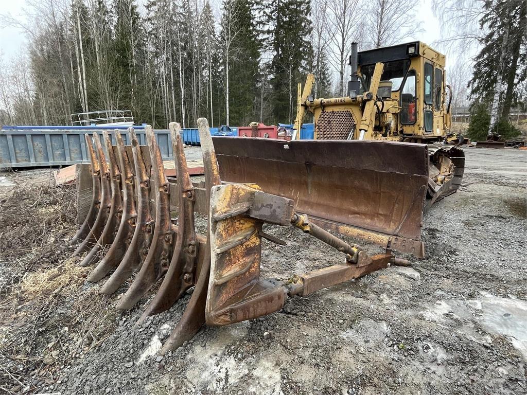 CAT D6D Buldožeri gusjeničari