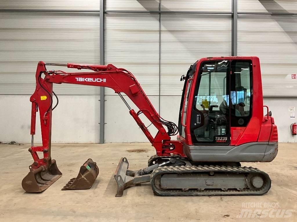 Takeuchi TB 235 Mini bageri <7t