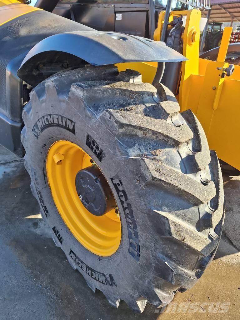 JCB 540-200 540-200 Višenamjenski utovarivači