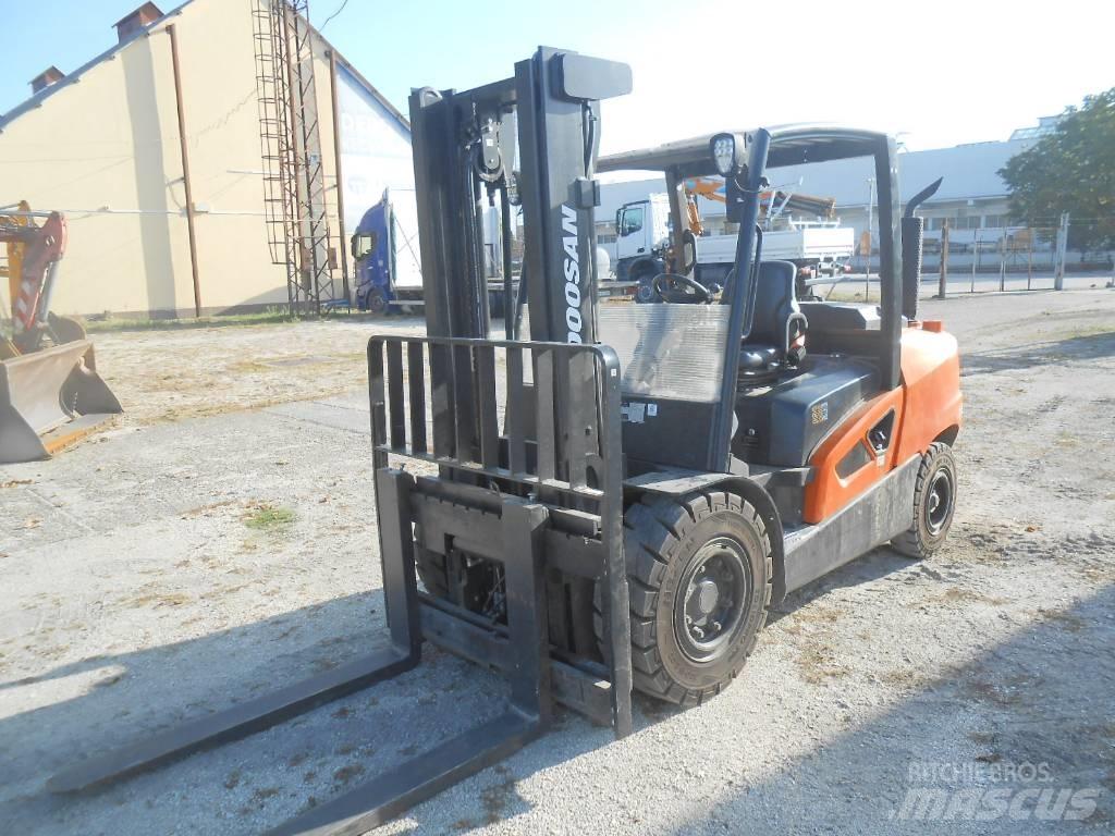 Doosan D50SC-09 Dizelski viličari