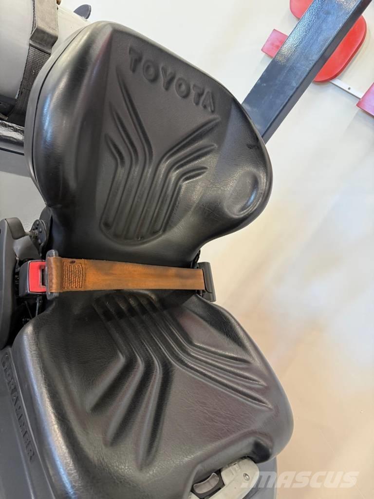 Toyota 11051 - 8FBE15T Električni viličari