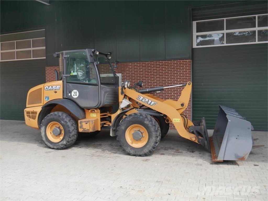 Case IH 321 F Utovarivači na kotačima
