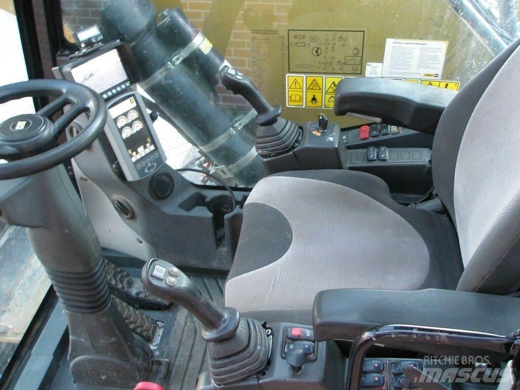 CAT MH3024 Bageri za manipuliranje materijalom / otpadom