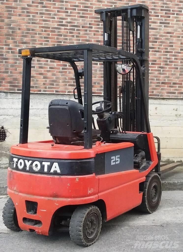 Toyota FBMF25 Električni viličari