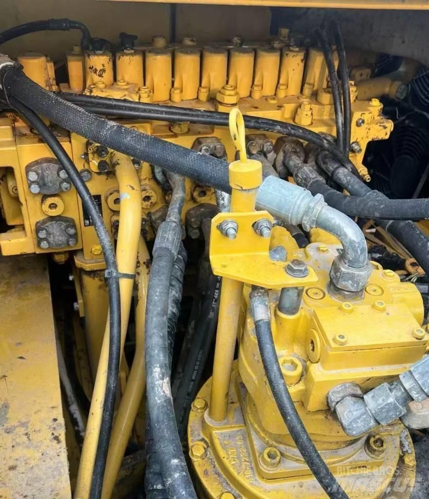 CAT 330GC Bageri gusjeničari