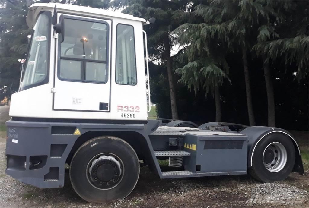  R332-4x4 Vučna vozila