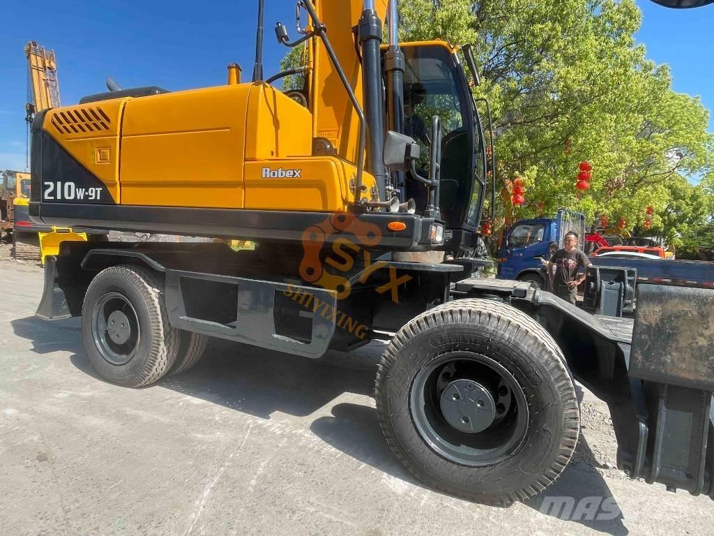 Hyundai R210W Bageri na kotačima