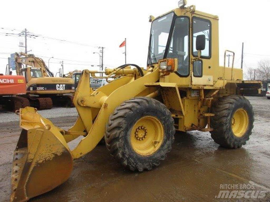 Komatsu WA100-1 Utovarivači na kotačima