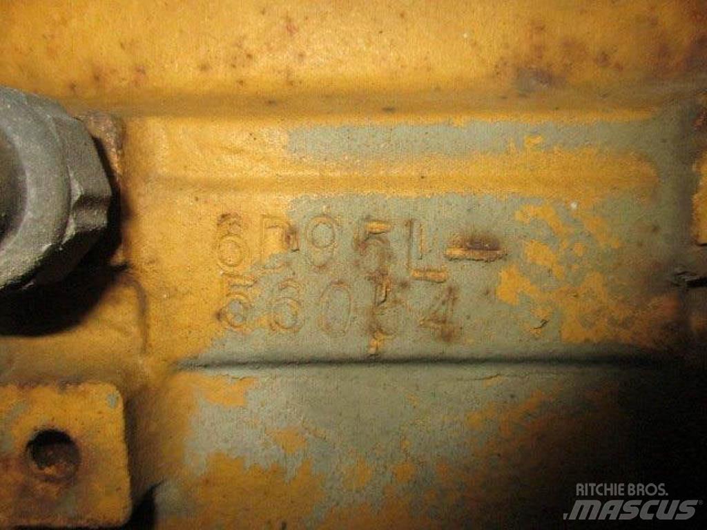 Komatsu WA100-1 Utovarivači na kotačima