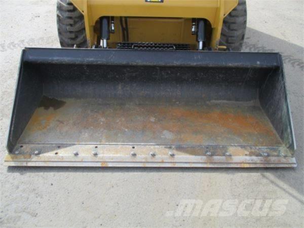 CAT 236 D Skid steer mini utovarivači