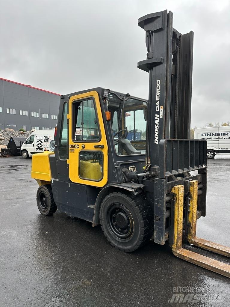 Doosan Daewoo D50-C2 Dizelski viličari