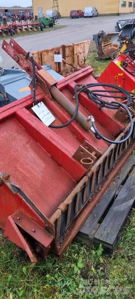  Dunn 900 Posipači soli i pijeska