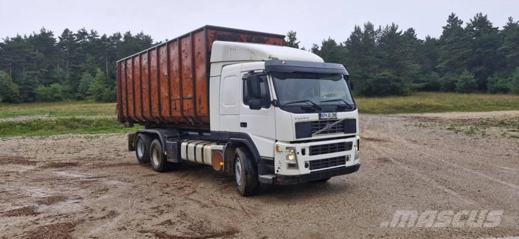 Volvo J4CFC Rol kiper kamioni s kukama za dizanje
