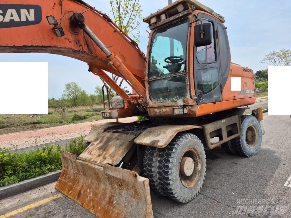 Doosan DX210WA Bageri na kotačima