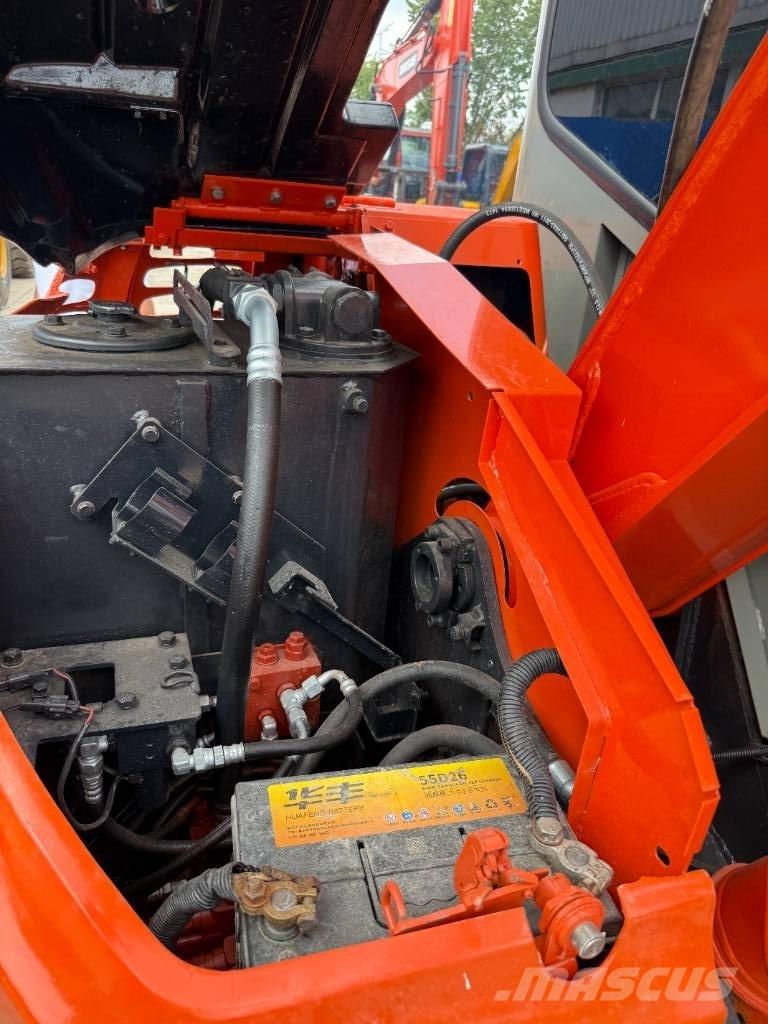 Hitachi Zaxis 55 U Bageri gusjeničari