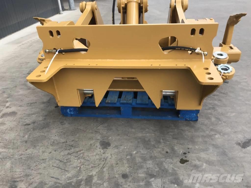 CAT 120M2 Skarifikatori