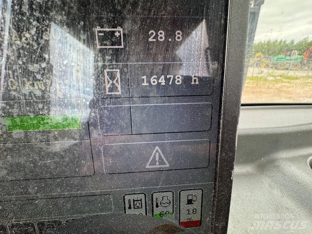 Komatsu 830.3 Forvarderi