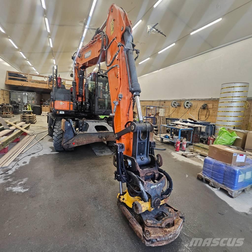 Doosan DX 170 W Bageri na kotačima