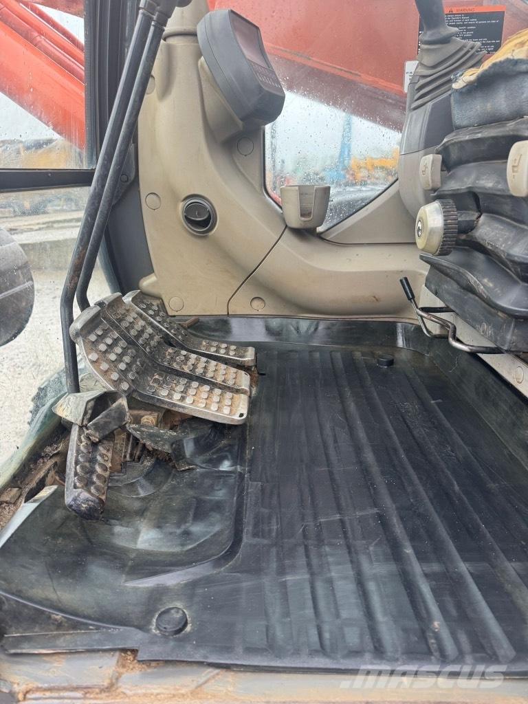 Hitachi zx210 Bageri gusjeničari