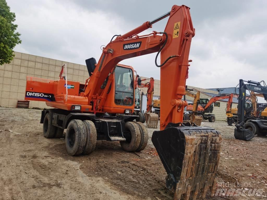 Doosan DH 150 W-7 Bageri na kotačima
